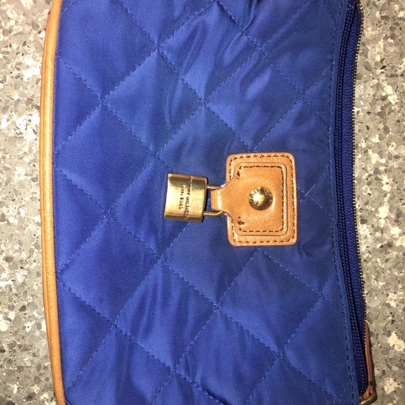 Tommy Hilfiger handbag - Picture 3 of 5